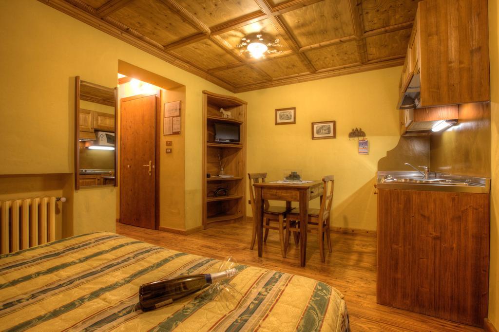 B&B Residence Checrouit Κουρμαγιέρ Δωμάτιο φωτογραφία