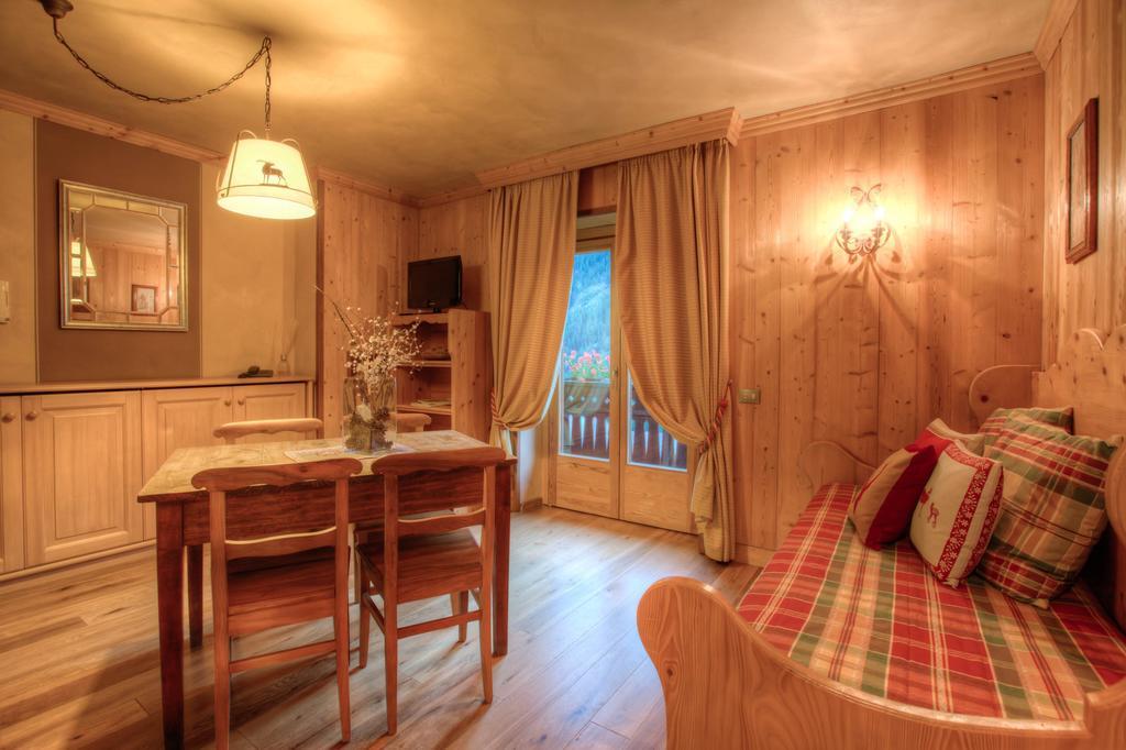 B&B Residence Checrouit Κουρμαγιέρ Δωμάτιο φωτογραφία