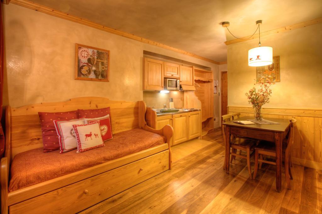 B&B Residence Checrouit Κουρμαγιέρ Δωμάτιο φωτογραφία